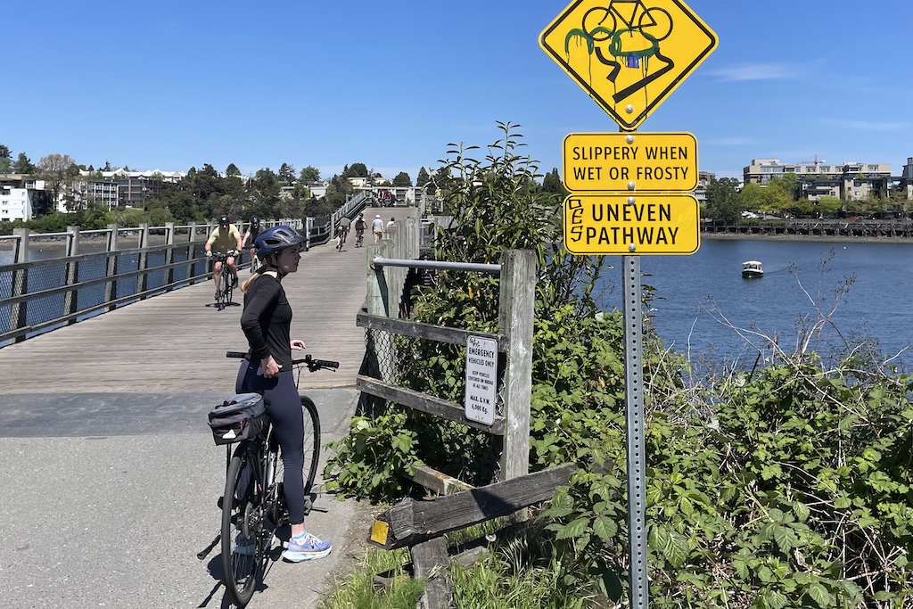 photo of cyclists on Galloping Goose Trail in Victoria, BC